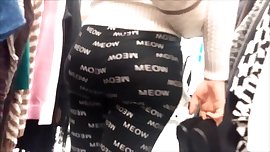 Round teen ass in leggings